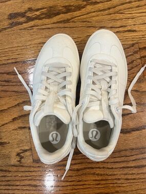 Lululemon Cityverse athletica White Low-Top Lace-Up Sneakers